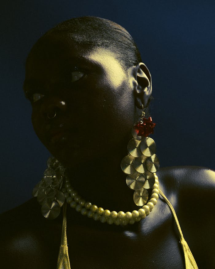 Gold and Black are made for each other